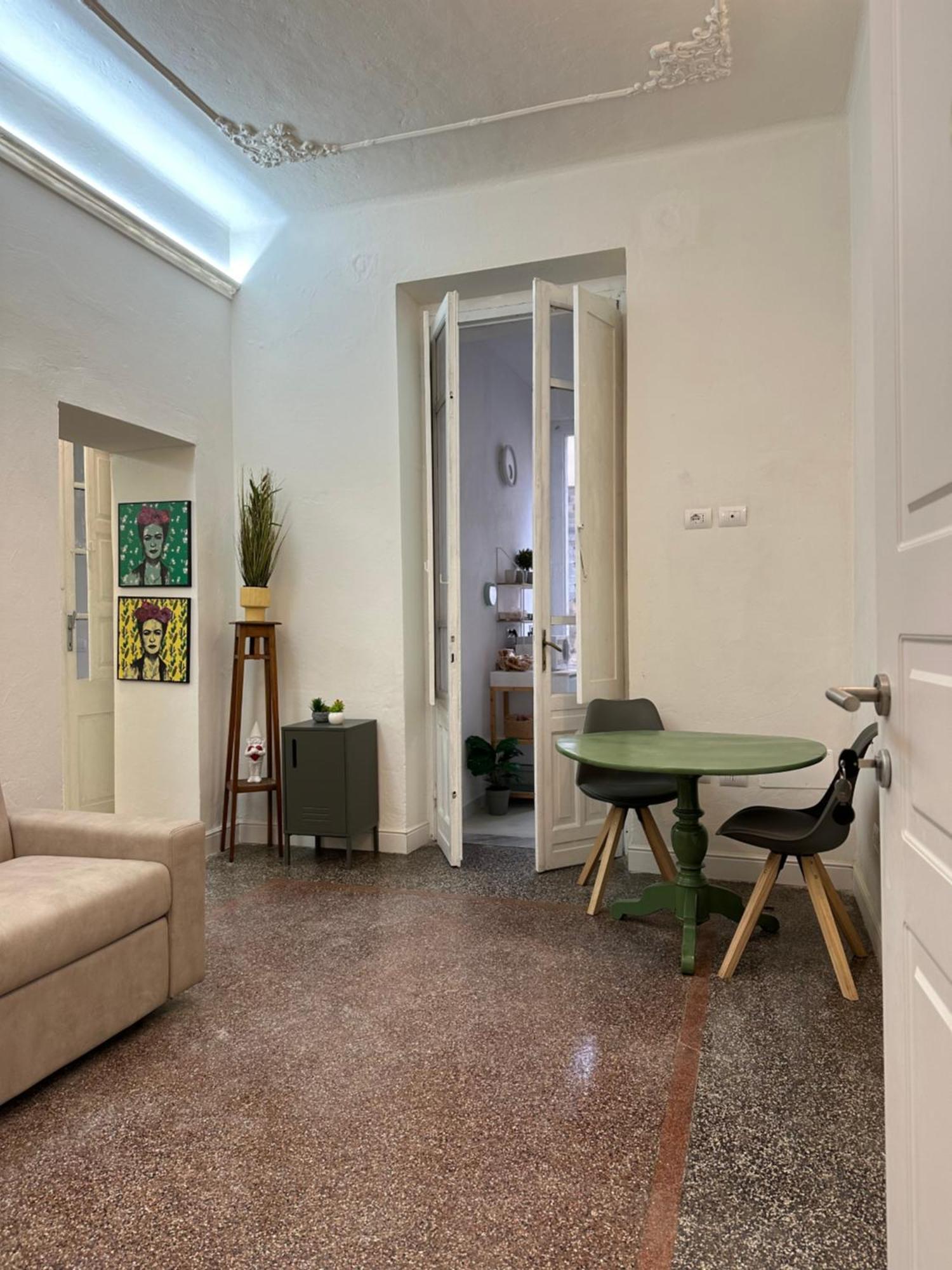 Palazzo Pilo Bed and Breakfast Sassari Exteriör bild